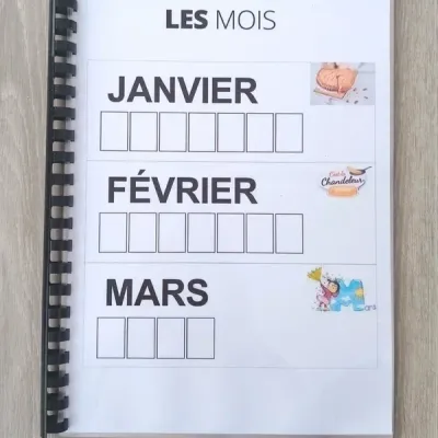 Livret A4, 3 différentes écritures des mois de l'année